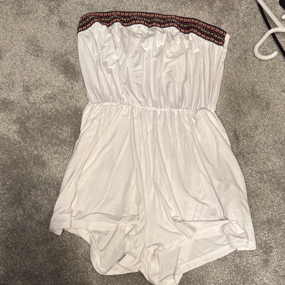 Cupshe White Strapless Romper